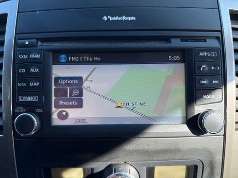 Used 2014 Nissan Frontier SL w/ SL Moonroof Package image 14