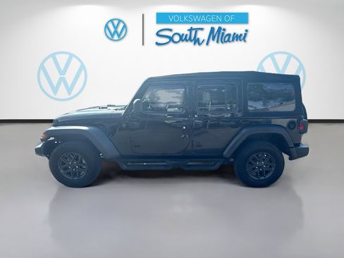 Used 2024 Jeep Wrangler Unlimited Sport AWD/4WD image 4