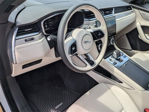 New 2026 Jaguar F-PACE R-Dynamic S image 7