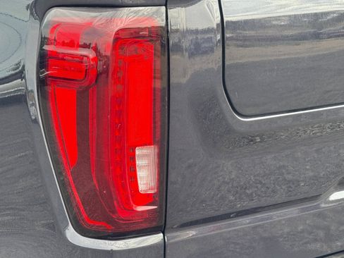 Used 2025 GMC Sierra 1500 SLT AWD/4WD image 45