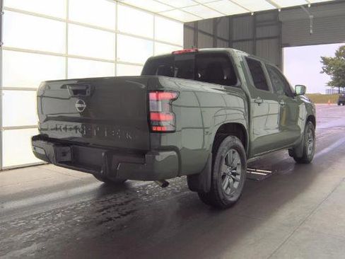 Used 2025 Nissan Frontier SV RWD image 4