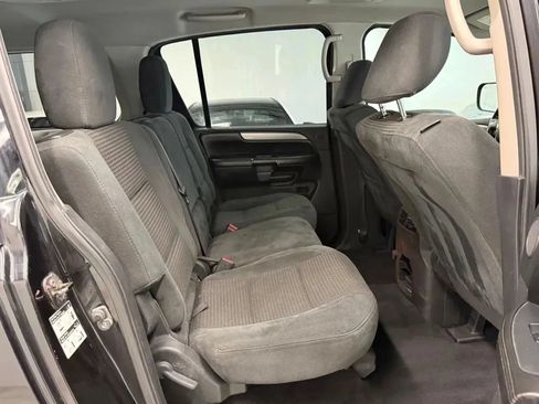 Used 2014 Nissan Armada SV AWD/4WD image 27