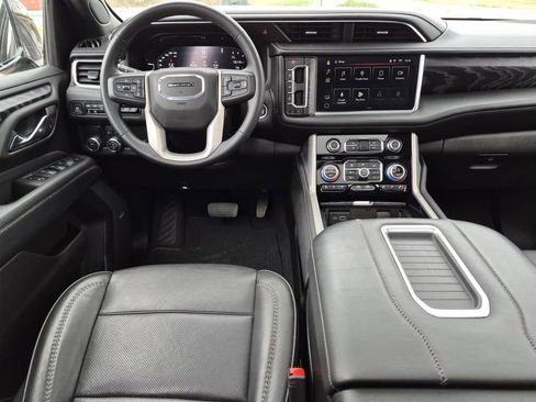Used 2023 GMC Yukon Denali RWD image 20