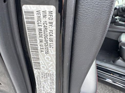 Used 2023 Dodge Durango GT image 25