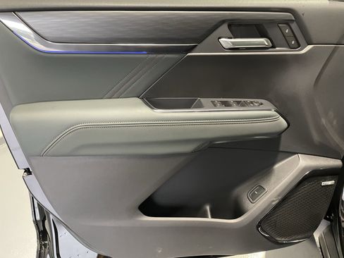 New 2026 GMC Acadia AT4 w/ Luxury Package image 12