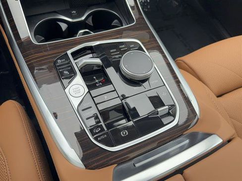 New 2026 BMW X7 xDrive40i AWD/4WD image 21
