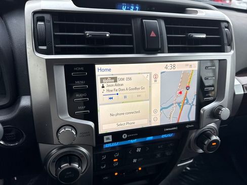 Used 2020 Toyota 4Runner Limited image 18