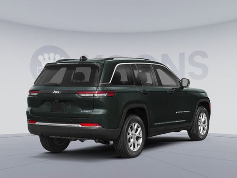 Used 2024 Jeep Grand Cherokee Limited w/ Luxury Tech Group II image 2