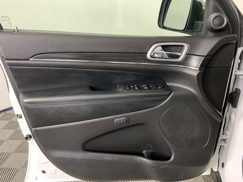 Used 2021 Jeep Grand Cherokee Limited image 23