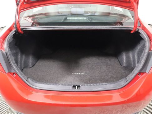 Used 2015 Toyota Corolla LE image 28