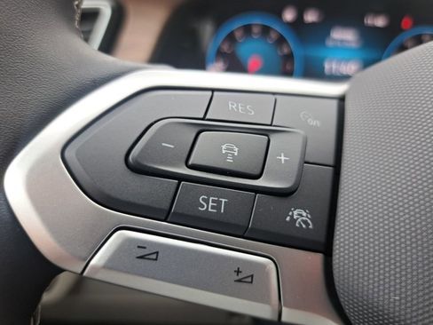 New 2026 Volkswagen Atlas SE FWD image 16