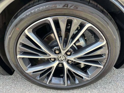 Used 2023 Toyota Prius Limited AWD/4WD image 39