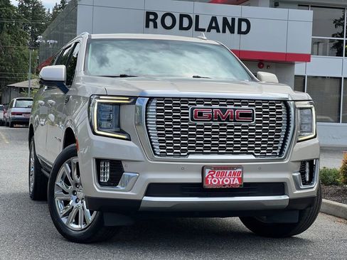 Used 2021 GMC Yukon XL Denali w/ Denali Ultimate Package AWD/4WD image 1