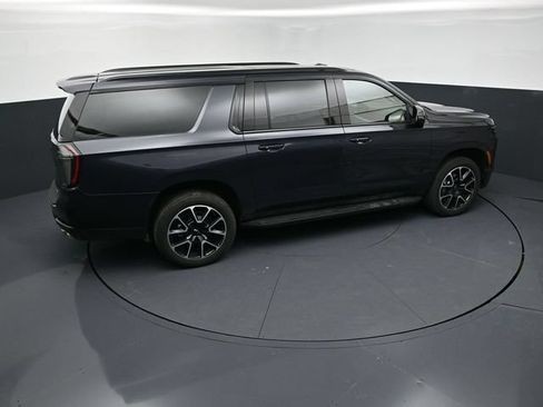 Used 2026 Chevrolet Suburban RST w/ Comfort Package AWD/4WD image 18