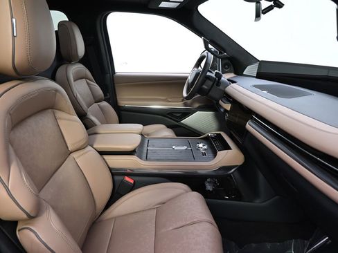 New 2026 Lincoln Navigator Black Label AWD/4WD image 16