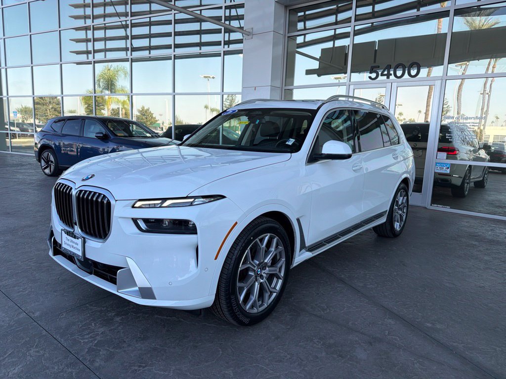 Used 2026 BMW X7 xDrive40i AWD/4WD image 1