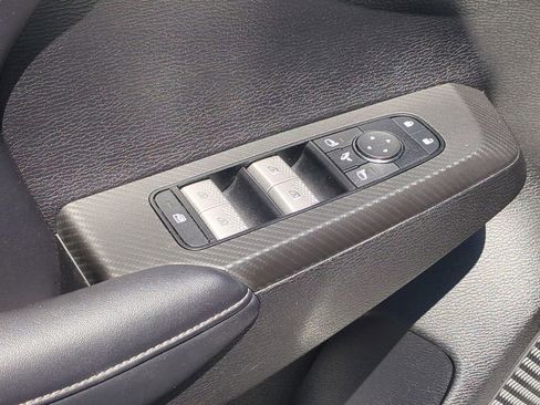 Used 2025 Mitsubishi Outlander SE AWD/4WD image 13