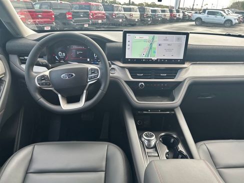 New 2025 Ford Explorer Active w/ Active Comfort Package image 11