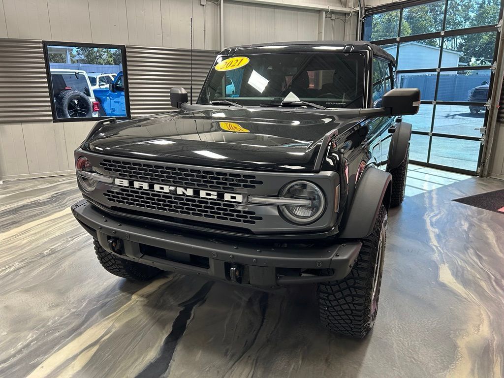 Used 2021 Ford Bronco Badlands w/ Sasquatch Package AWD/4WD image 2