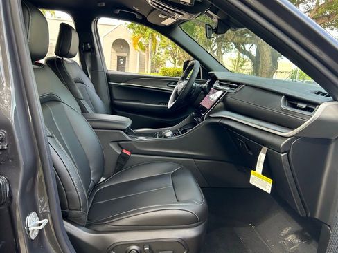 New 2025 Jeep Grand Cherokee L Limited w/ Black Appearance Package RWD image 29