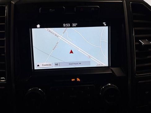 Used 2018 Ford F150 XLT w/ Equipment Group 302A Luxury image 12