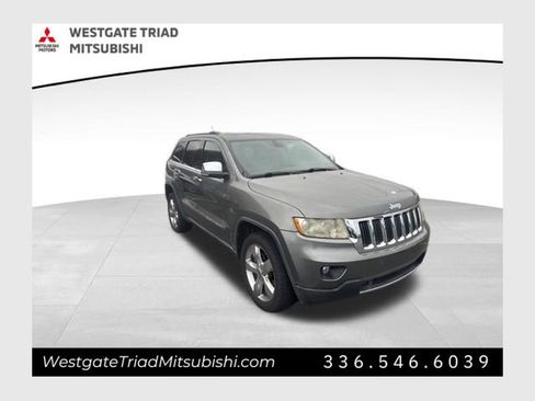 Used 2013 Jeep Grand Cherokee Limited w/ Luxury Group II image 1