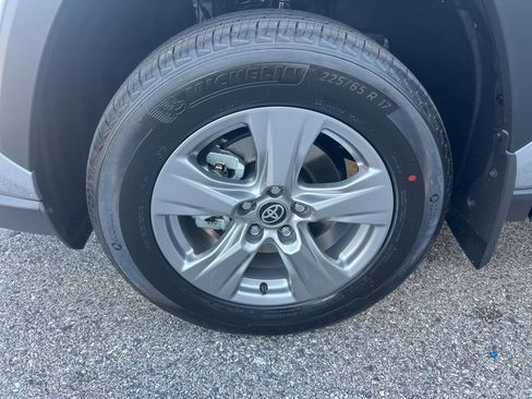 Used 2025 Toyota RAV4 XLE image 14