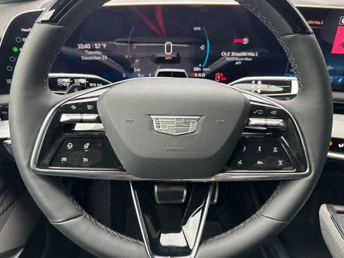 New 2026 Cadillac Optiq Luxury 1 image 23