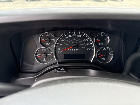 New 2025 Chevrolet Express 3500 w/ Driver Convenience Package RWD image 16