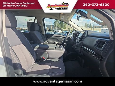 Used 2022 Nissan Titan SV w/ Accessory Utility Package image 26