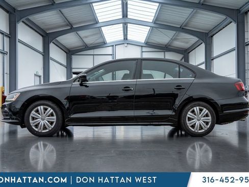 Used 2017 Volkswagen Jetta S image 2