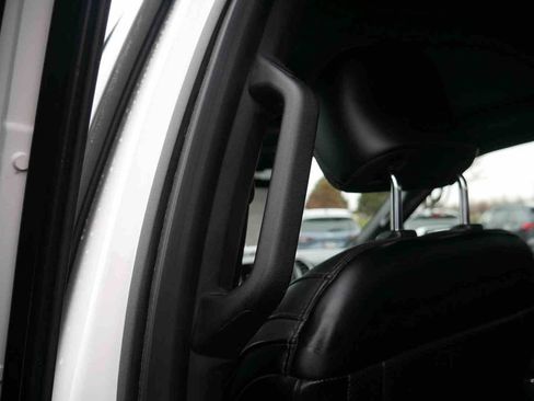 Used 2015 Ford F150 Platinum w/ Equipment Group 701A Luxury image 20