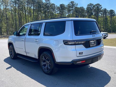 New 2026 Jeep Grand Wagoneer Limited AWD/4WD image 5
