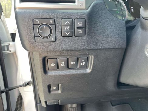 Used 2023 Lexus GX 460 Luxury w/ Sport Design Package image 20