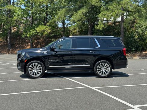 Used 2021 GMC Yukon Denali w/ Denali Ultimate Package AWD/4WD image 7