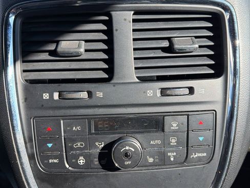 Used 2017 Dodge Grand Caravan SXT w/ Driver Convenience Group image 33