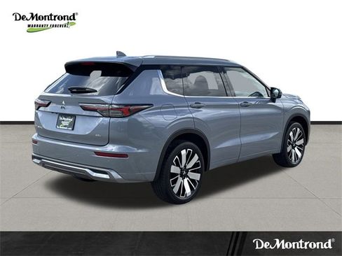 New 2025 Mitsubishi Outlander SEL image 5