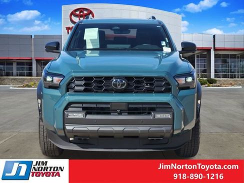 Used 2025 Toyota 4Runner TRD Off-Road Premium image 2
