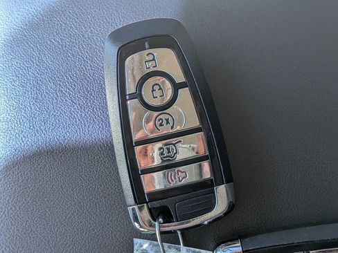 Used 2020 Lincoln Nautilus FWD w/ Equipment Group 101A image 32