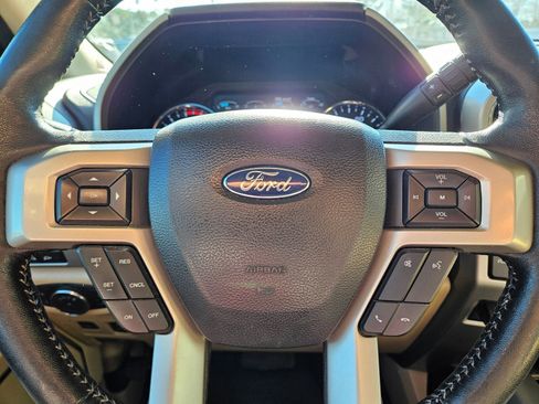 Used 2019 Ford F250 Lariat w/ Lariat Ultimate Package image 10