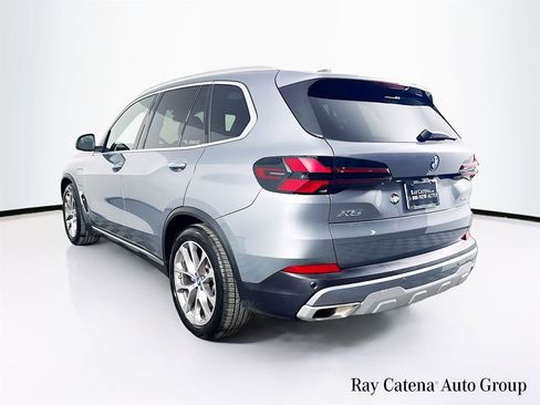 Used 2024 BMW X5 xDrive50e image 5