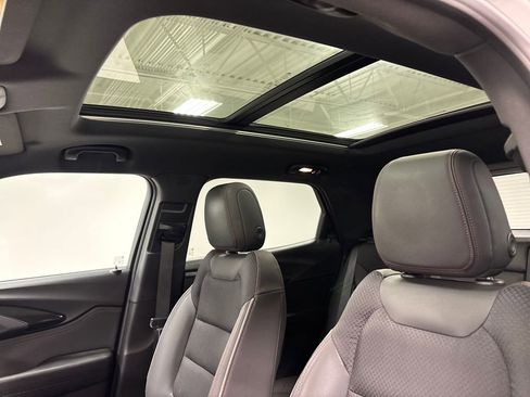 Used 2022 Chevrolet TrailBlazer RS w/ Sun and Liftgate Package image 25