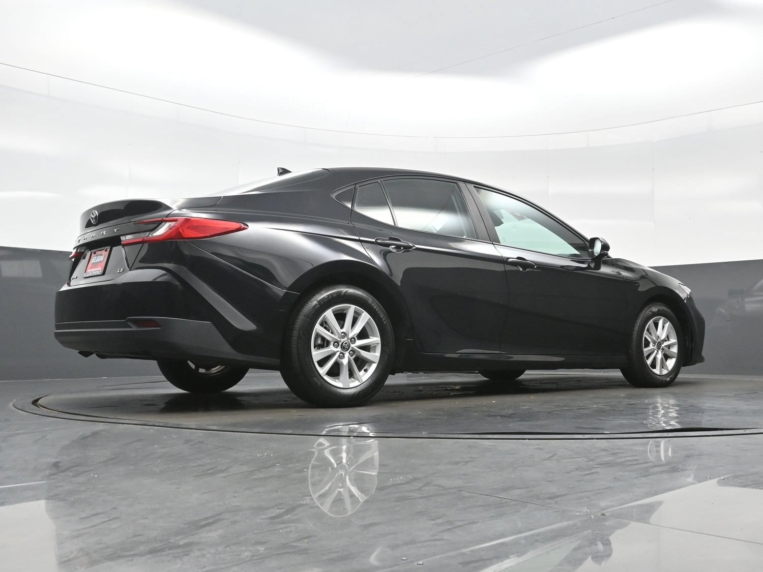 Used 2025 Toyota Camry LE FWD image 32
