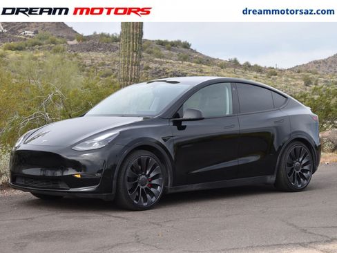 Used 2023 Tesla Model Y Long Range AWD/4WD image 1