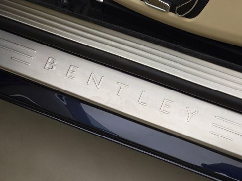Used 2016 Bentley Continental GT image 28