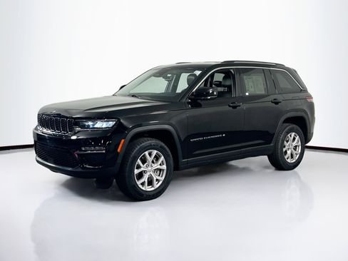 Used 2022 Jeep Grand Cherokee Limited image 1