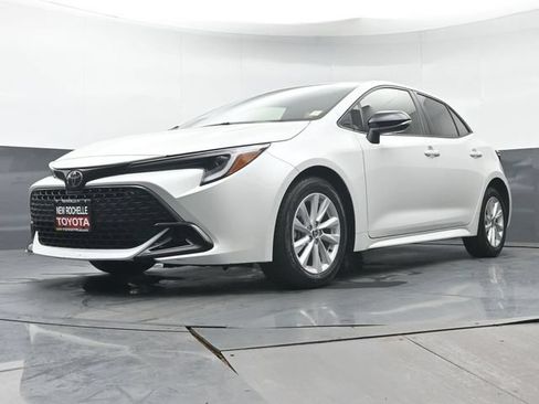 Certified 2026 Toyota Corolla SE FWD image 31