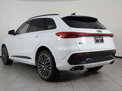 Used 2025 Audi SQ5 Premium Plus image 3
