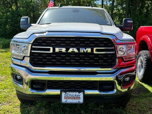 Used 2024 RAM 3500 Big Horn AWD/4WD image 10