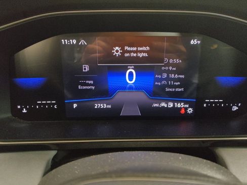 Used 2025 Volkswagen Jetta SE image 23